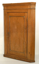 Early Hanging Corner Cabinet