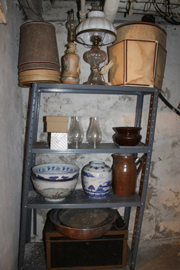 MANY ANTIQUE ITEMS