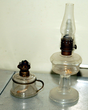 MINIATURE OIL LAMPS