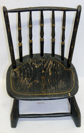 CHILD'S WINDSOR CHAIR